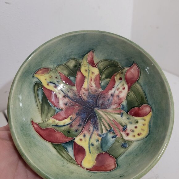Vintage Moorcroft Lilly Pin Dish - Picture 6 of 6